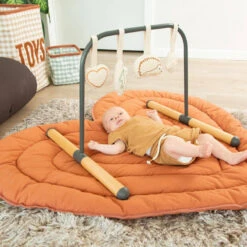 Childhome Arche D'éveil Evolux Toybar Naturel Anthracite 11 Childhome Arche D'éveil Evolux Toybar Naturel Anthracite -Soins Pour Bébé arche eveil evolux toybar naturel anthracite childhome ambiance