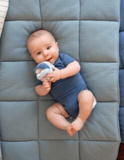 Tapis De Parc Réversible Cadum Bleu Minéral -Soins Pour Bébé couverture cadum bleu mineral 100 100 bemini bambinou bebe 2