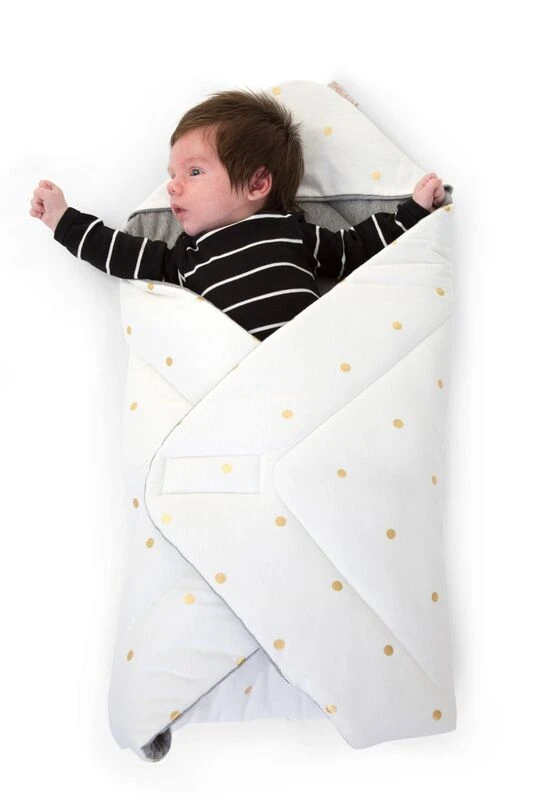 Childhome Couverture Enveloppante 75 X 75 Cm Jersey Gold Dots 4 Childhome Couverture Enveloppante 75 X 75 Cm Jersey Gold Dots – Image 4