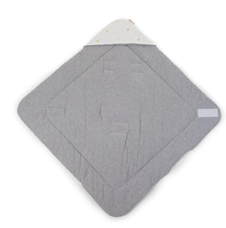 Childhome Couverture Enveloppante 75 X 75 Cm Jersey Gold Dots 3 Childhome Couverture Enveloppante 75 X 75 Cm Jersey Gold Dots – Image 3