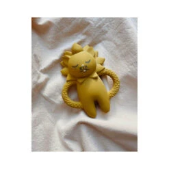 Jouet De Dentition Lion -Soins Pour Bébé jouet dentition lion konges slojd bambinou ambiance