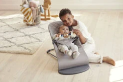 Babybjorn Arche Pour Transat Yeux Espiègles Pastels -Soins Pour Bébé jouet transat yeux espiegles pastel babybjorn chambre