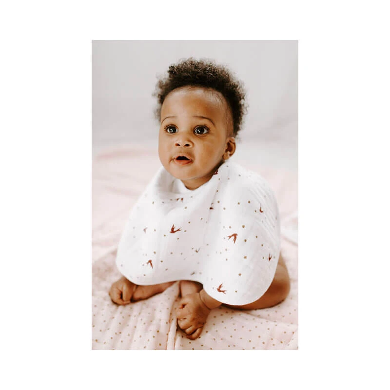 Aden + Anais Lot De 2 Bavoirs D’épaule En Mousseline De Coton Dahlias 4 Aden + Anais Lot De 2 Bavoirs D’épaule En Mousseline De Coton Dahlias – Image 4